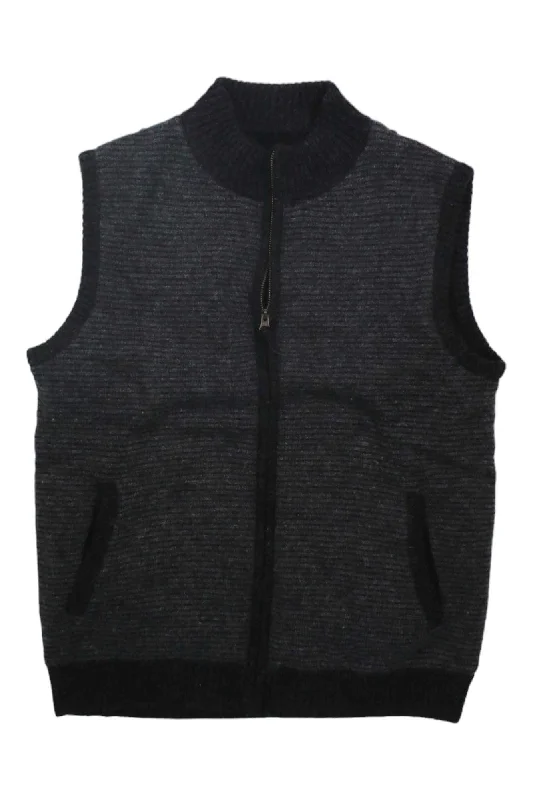 charcoal black:#34363a